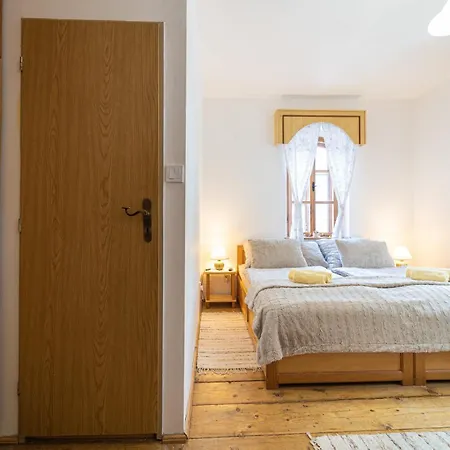 Safran Vendégház Sztracena