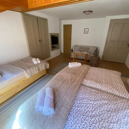 Safran Vendégház Sztracena